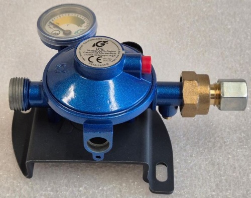 IGT Bulkhead Euro Gas Regulator 10mm Outlet With Manometer